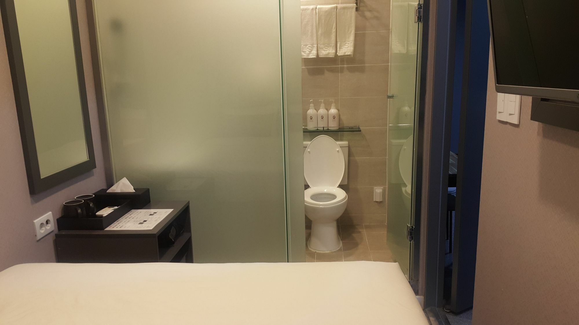 Philstay Myeongdong Metro Guest house 2*